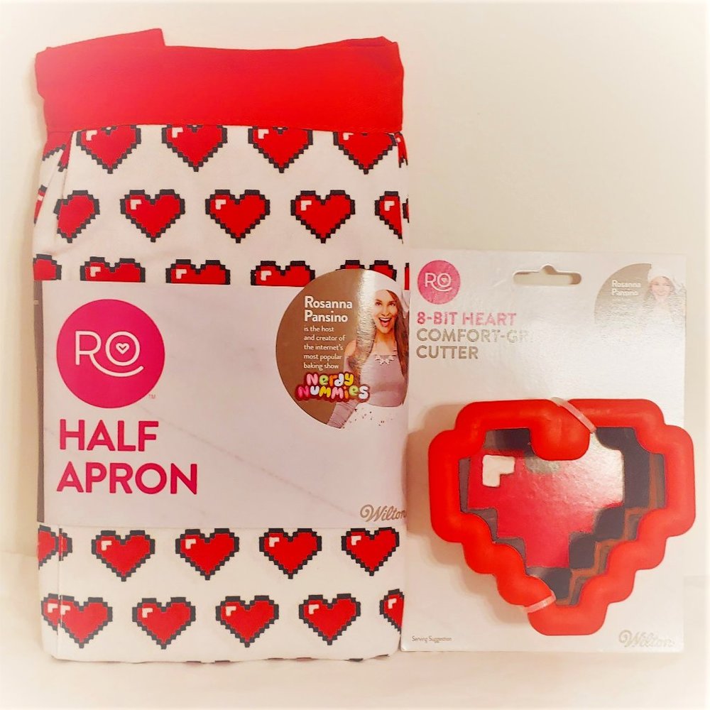 Wilton - RO 8 bit Half Heart Apron & Cookie Cutter Nerdy Nommies Rosanna Pansino